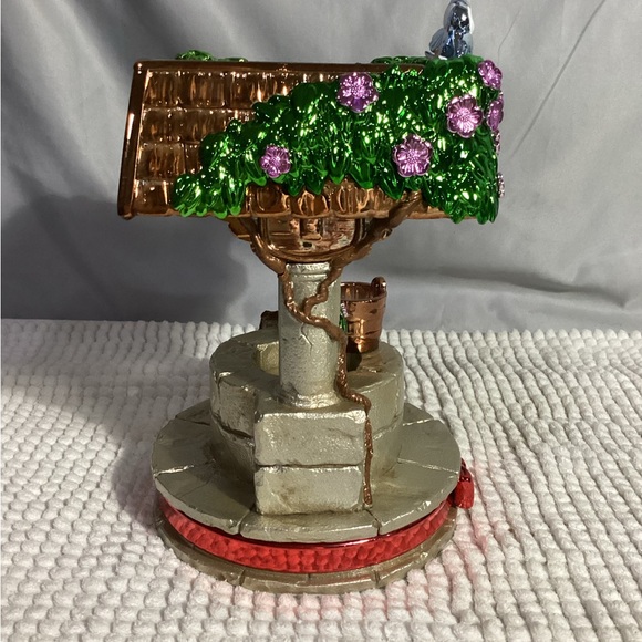 Bath & Body Disney 2025 Princess Snow White 3 Wick Candle AND Wish Well Holder - Picture 4 of 11